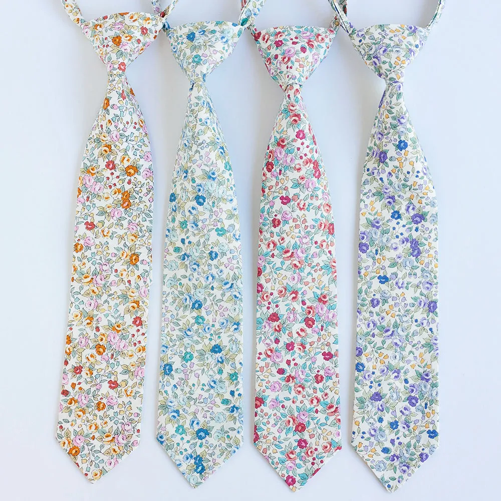 Boy's Necktie / Blossoms In Blue