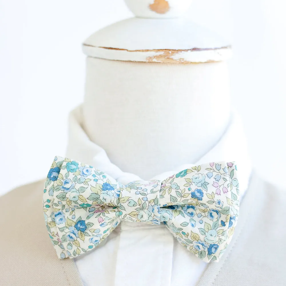 Boy's Necktie / Blossoms In Blue