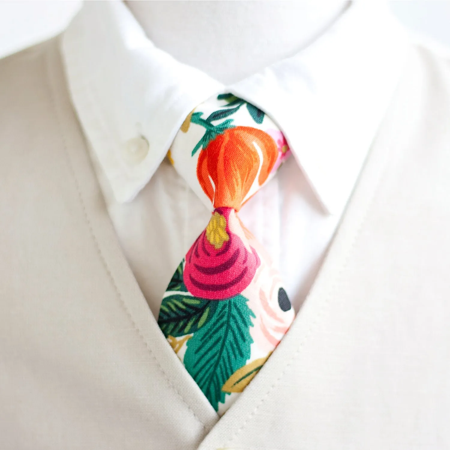 Boy's Necktie / Garden Party In Cream