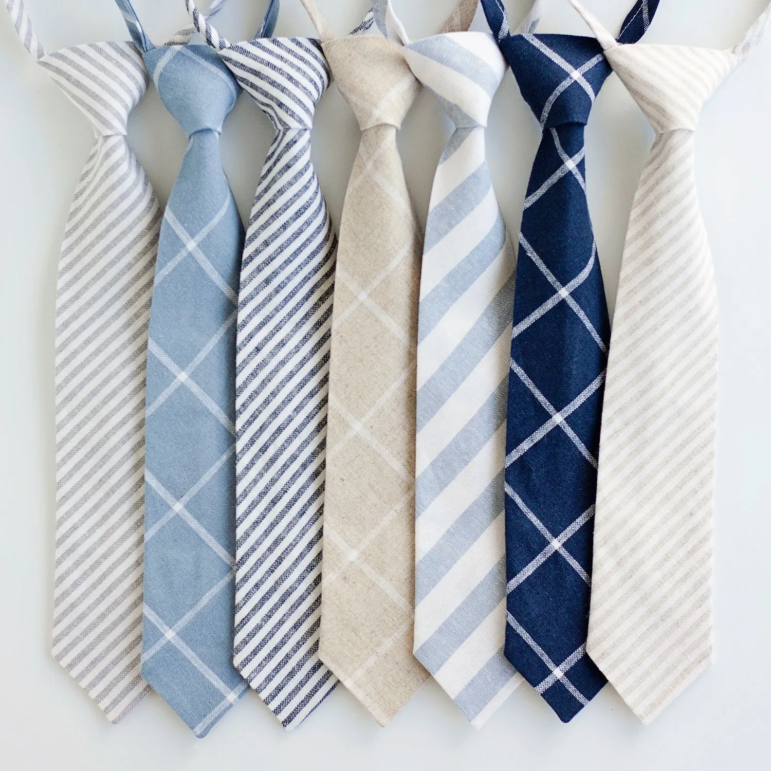 Boy's Necktie / Natural Linen Stripe