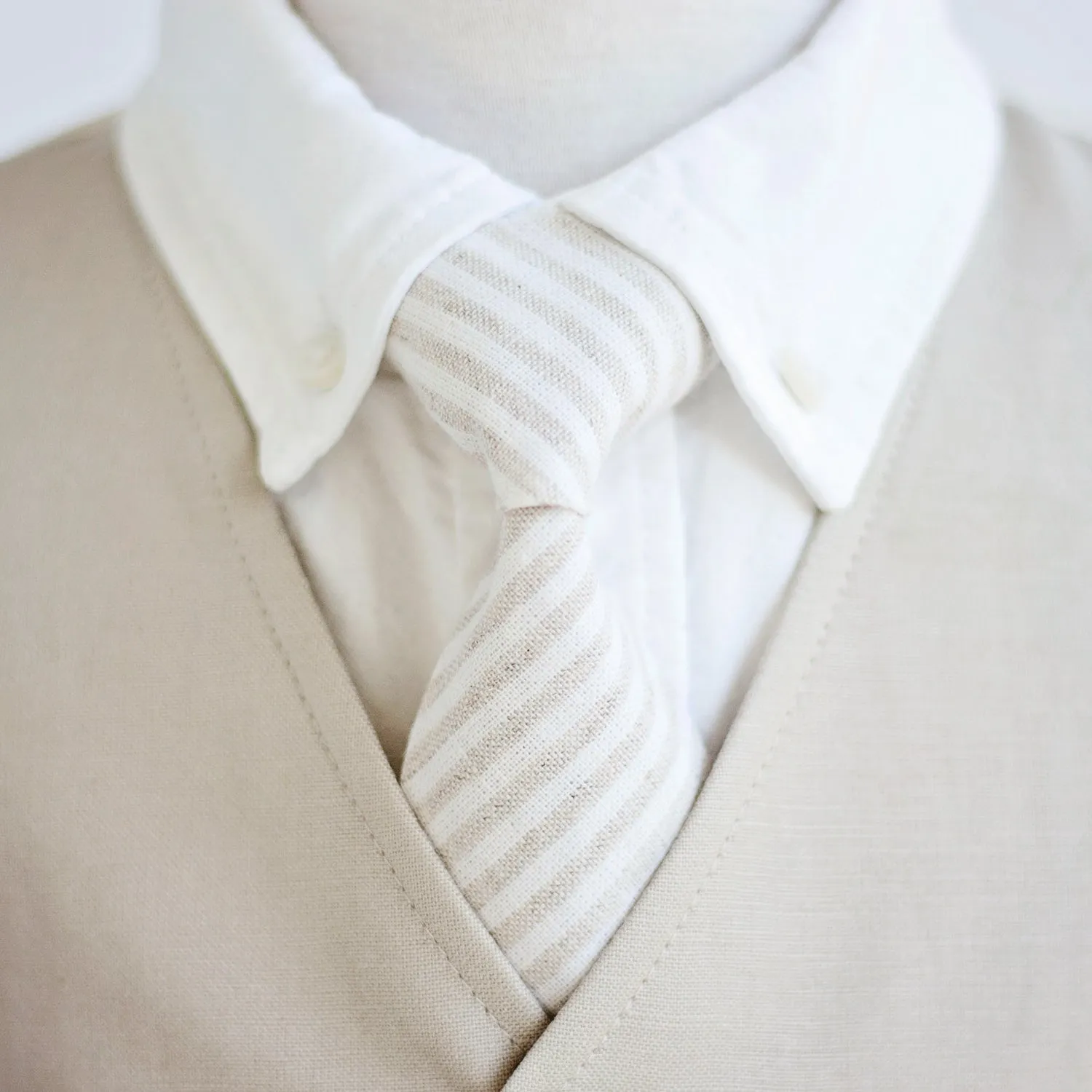 Boy's Necktie / Natural Linen Stripe