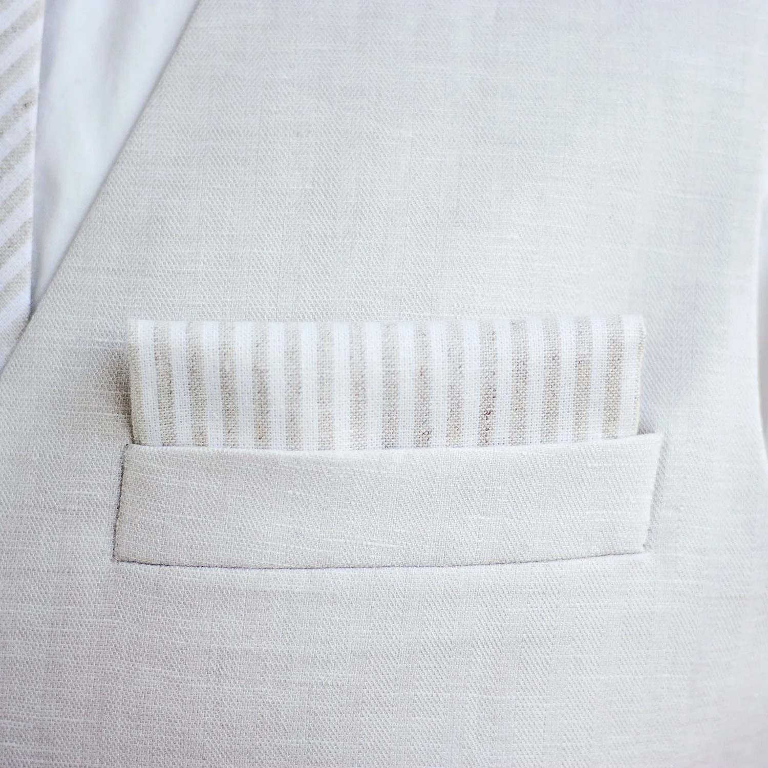 Boy's Necktie / Natural Linen Stripe