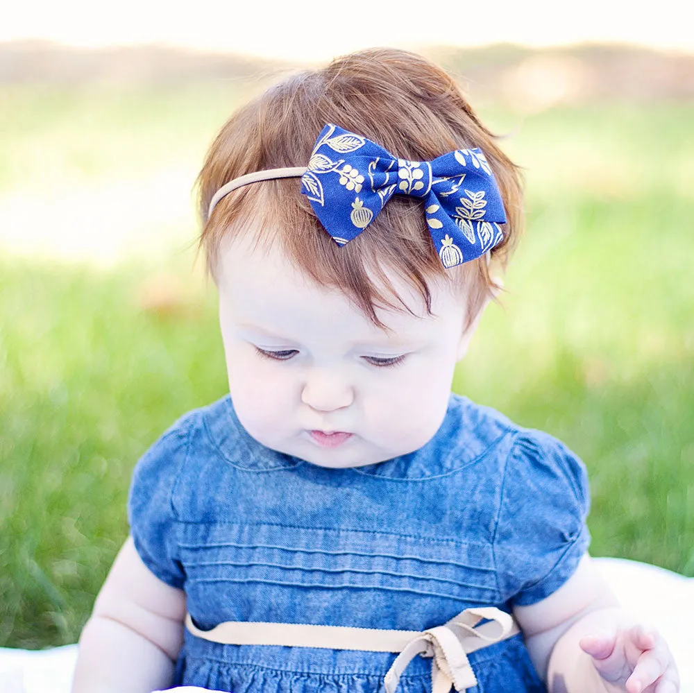 Boy's Pocket Square / Queen Anne In Navy And Metallic Gold