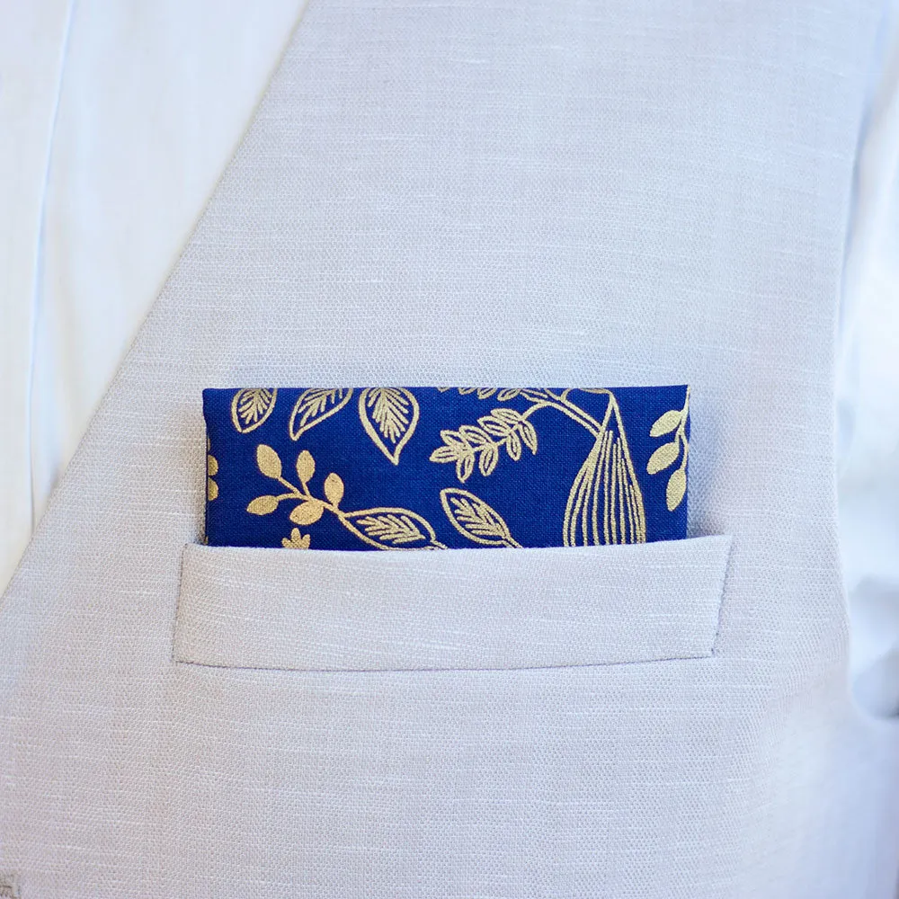 Boy's Pocket Square / Queen Anne In Navy And Metallic Gold