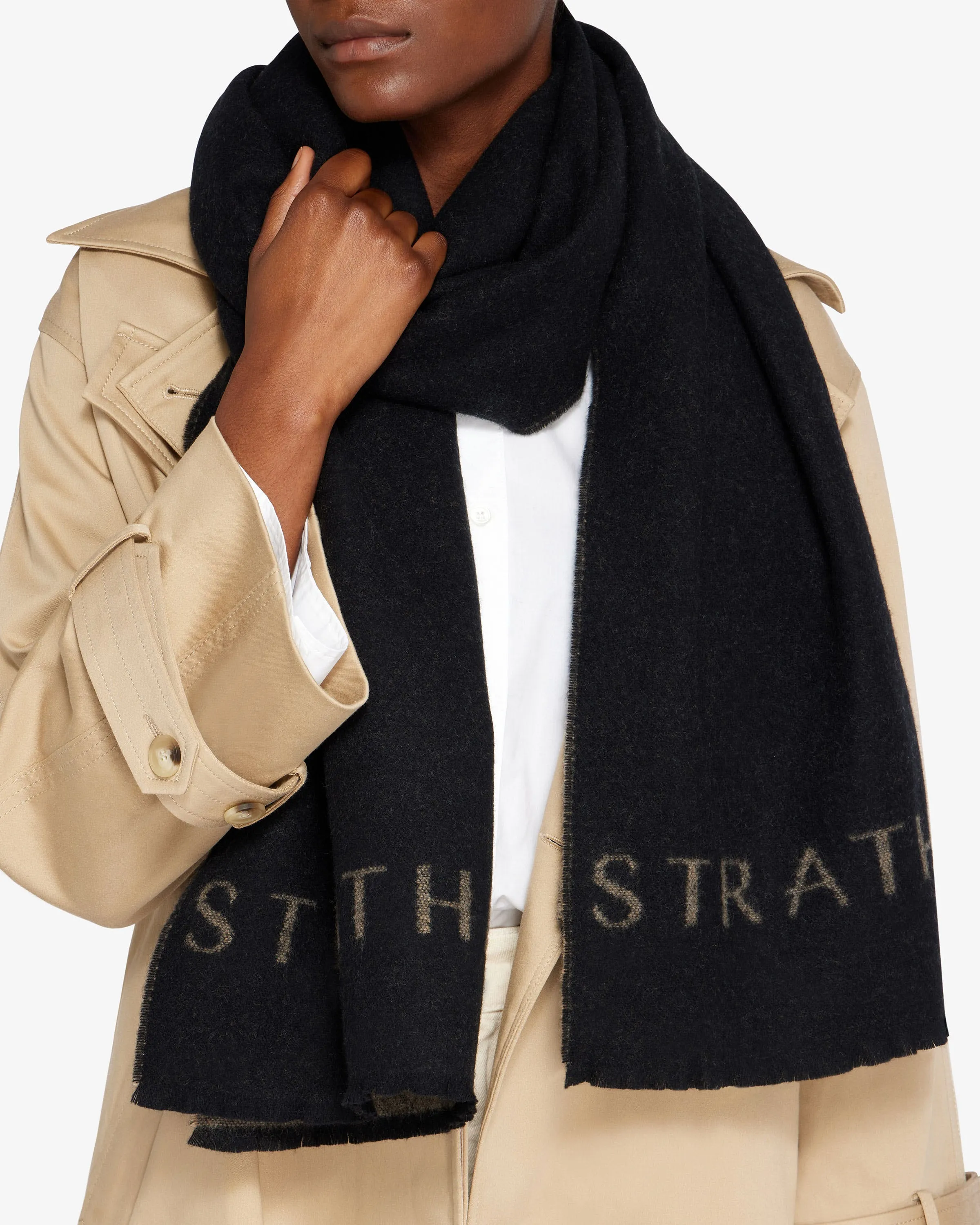 Cashmere Wool Strathberry Logo Scarf - Black/Camel