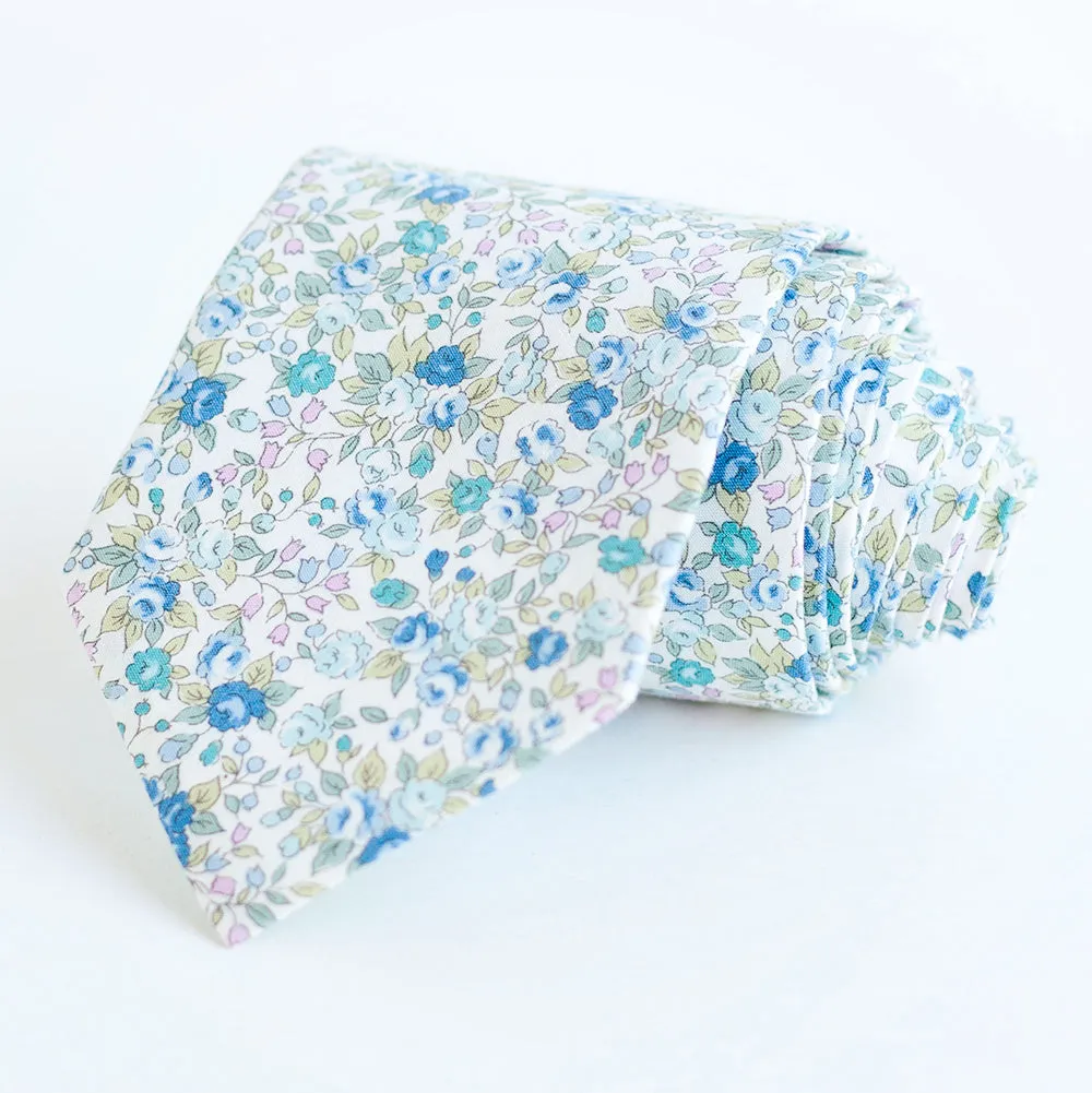 Men's Pocket Square / Blossoms In Blue