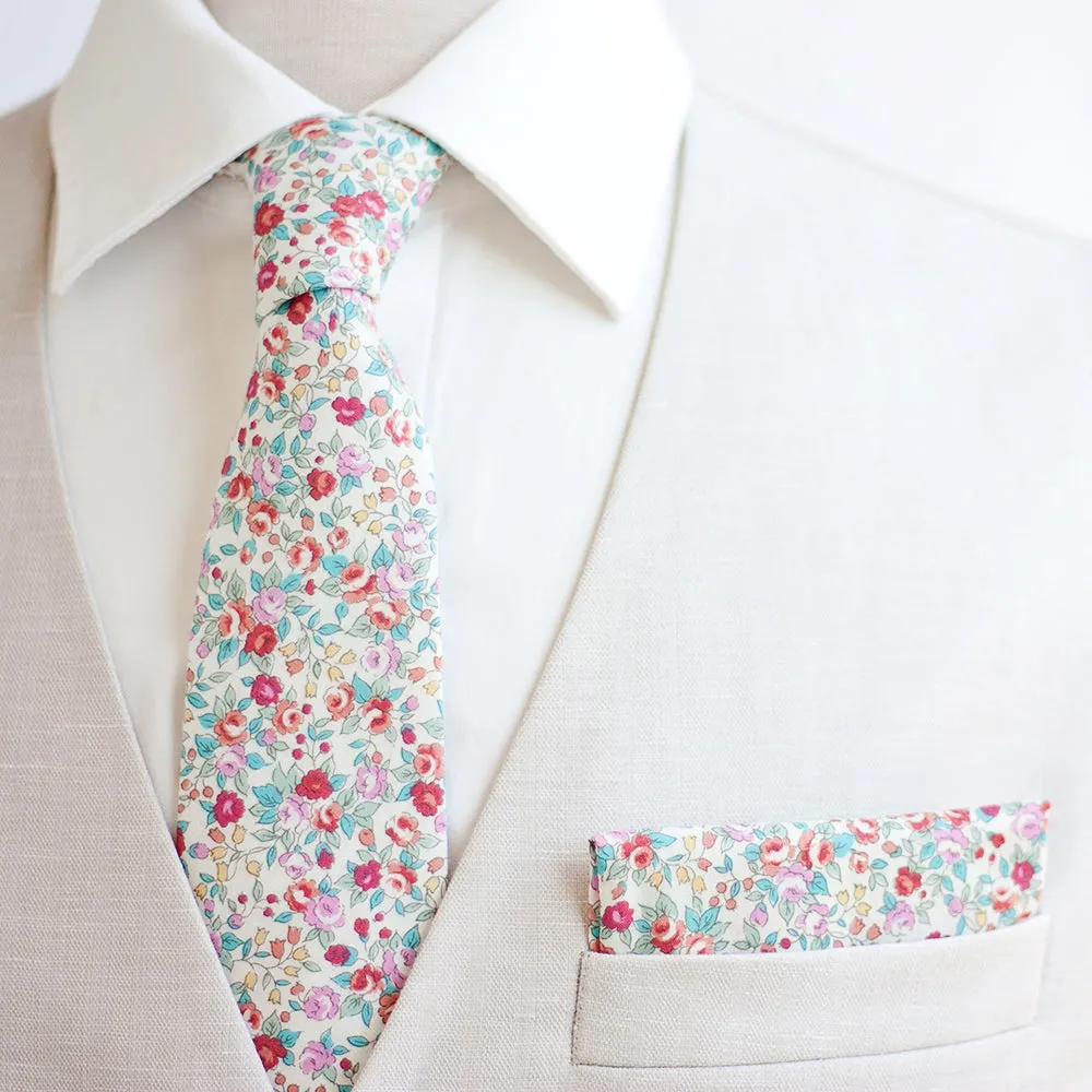 Men's Pocket Square / Blossoms In Red