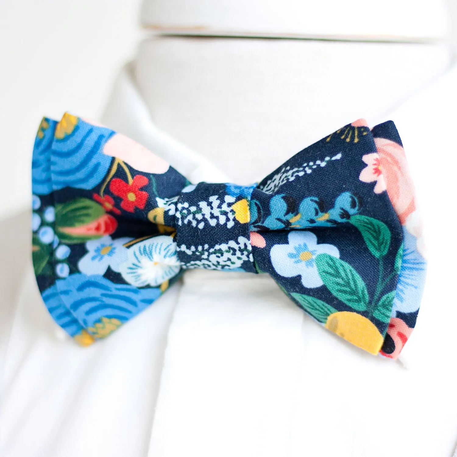 Men's Pocket Square / Garden Party In Navy