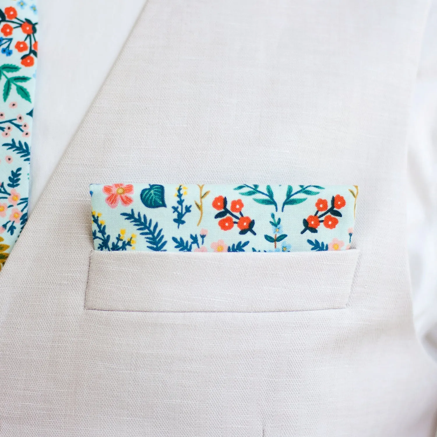 Men's Pocket Square / Mint Metallic Floral