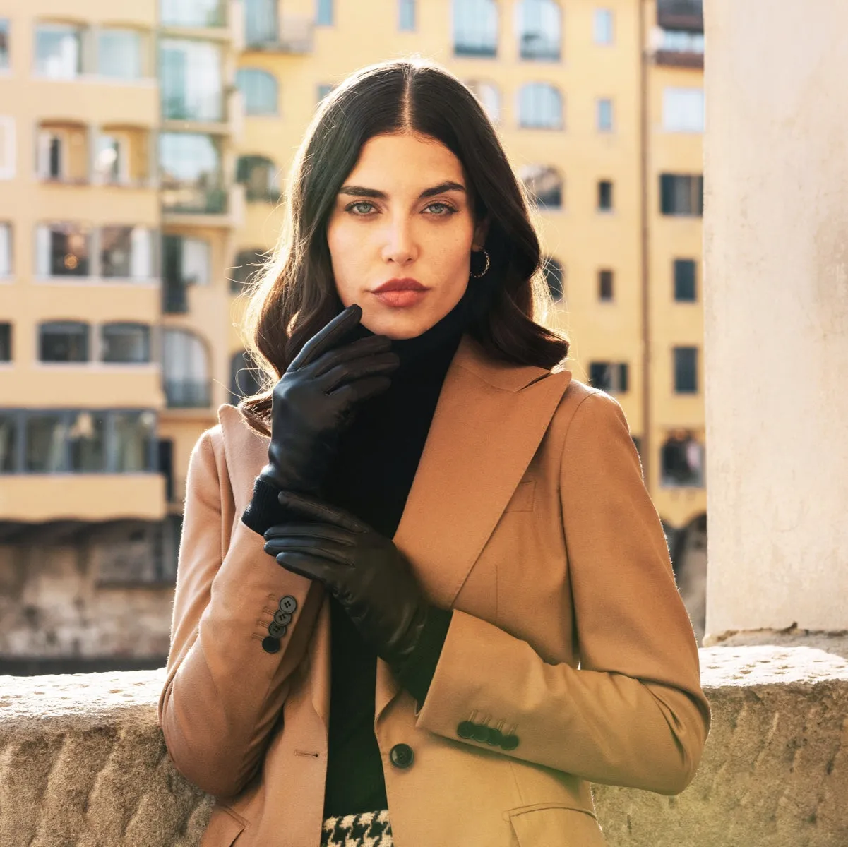 Sofia (black) - Italian lambskin leather gloves with silk lining